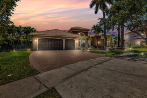 Luxury home sold in South Florida – Miguel Maria Team helping you sell your home.